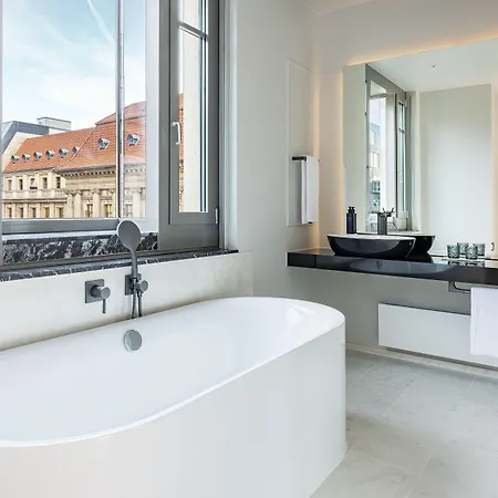 Luc, Autograph Collection Hotel