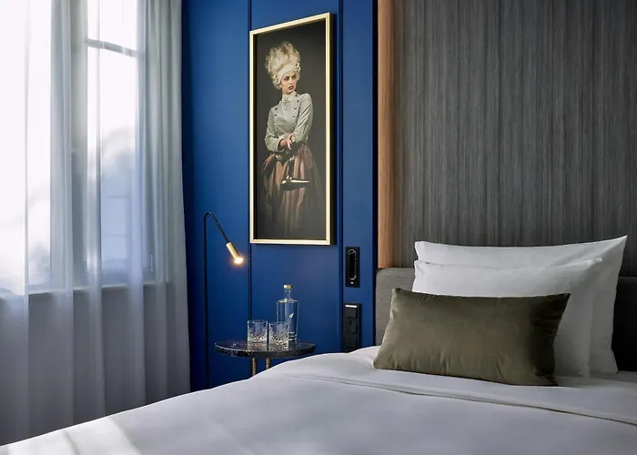 Luc, Autograph Collection Berlin