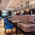 Luc, Autograph Collection 5*