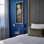 Luc, Autograph Collection Berlin