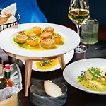 Luc, Autograph Collection