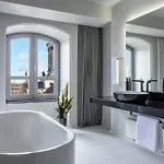 Luc, Autograph Collection