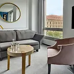 Luc, Autograph Collection