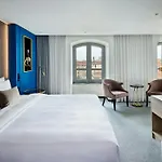 Luc, Autograph Collection Szálloda