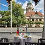 Luc, Autograph Collection Szálloda