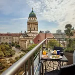 Luc, Autograph Collection 5*