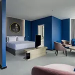 Luc, Autograph Collection 5*