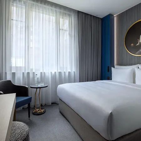 Luc, Autograph Collection Berlijn