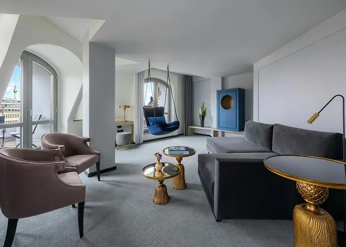 Hotel Luc, Autograph Collection 5*