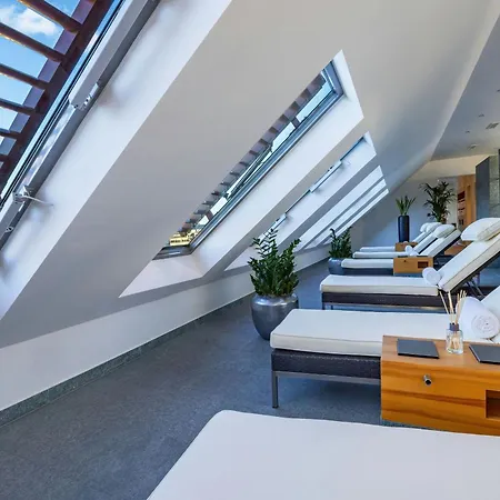 Luc, Autograph Collection Hotel