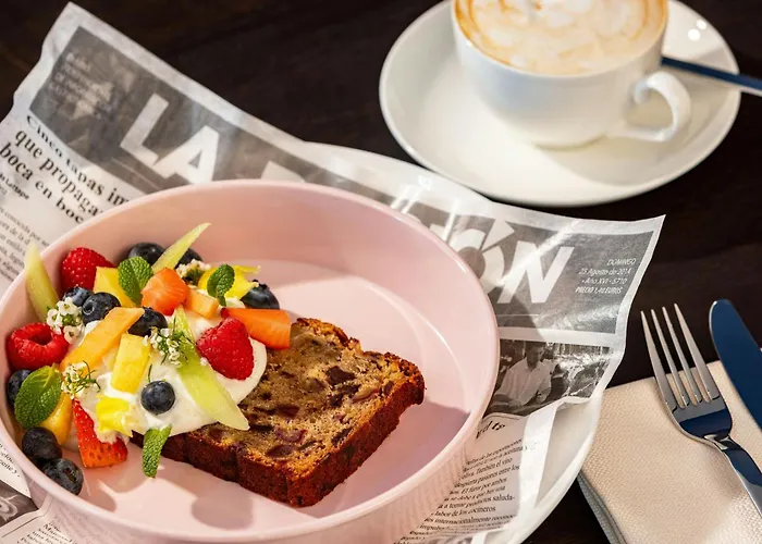 Luc, Autograph Collection 5*